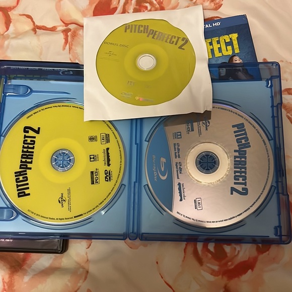 Lot of 2 dvd movies Pitch Perfect and Pitch Perfect 2 excellent condition - Picture 7 of 7
